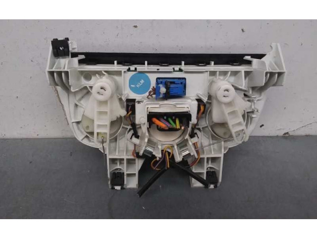 Модуль блока управления кондиционером 735498657 Opel Combo D