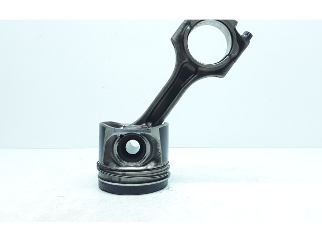 Поршень с шатуном 81L123 Volvo V70