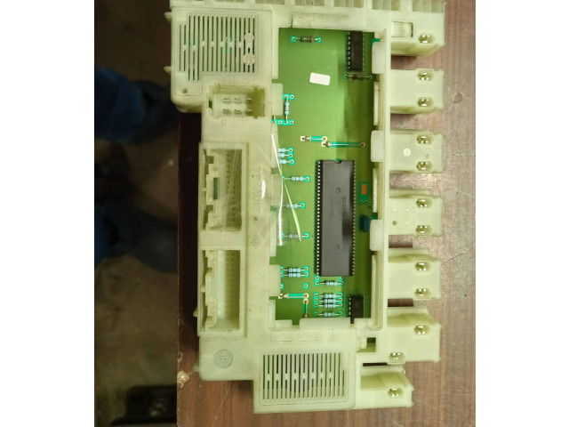 Блок комфорта p8200031557   Renault Clio II   