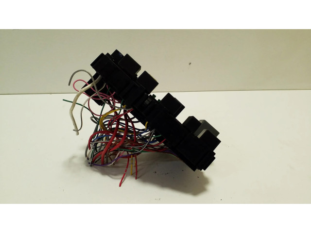 Блок предохранителей    Mitsubishi Outlander    