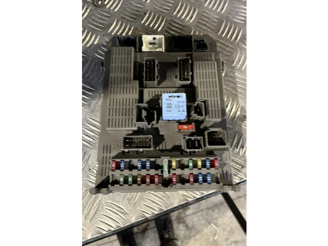 Pojistková skříňka Řídící jednotka BSM 6580S4 Peugeot 807 2002