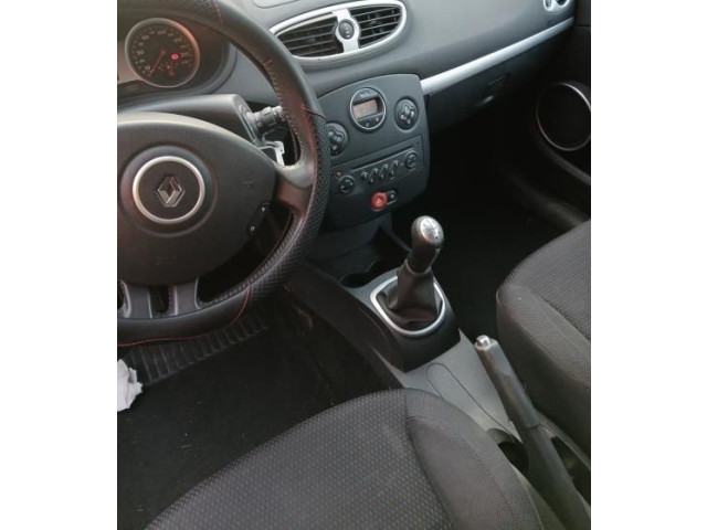 Модуль управления BSM 8201054131 Renault Clio III