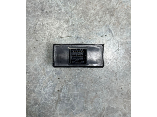 Блок управления 88183SA010, 011NM0002 Subaru Forester SG