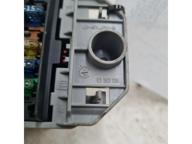 Pojistková skříňka 93332763 Opel Meriv A 2004