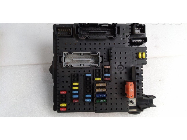 Блок предохранителей 28080156 Volvo XC90