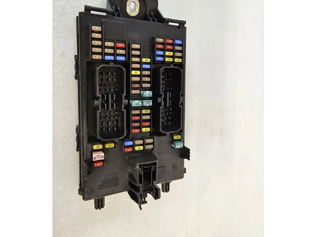 Pojistková skříňka 31682732 Volvo V60 2020