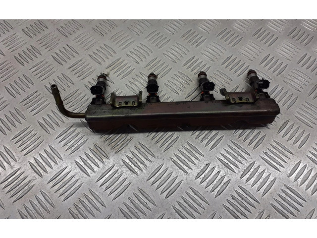 Vstřikovací lišta 16600-AX200 Nissan Micra