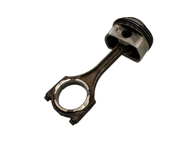 Píst 079B   Audi A8 S8 D4 4H     