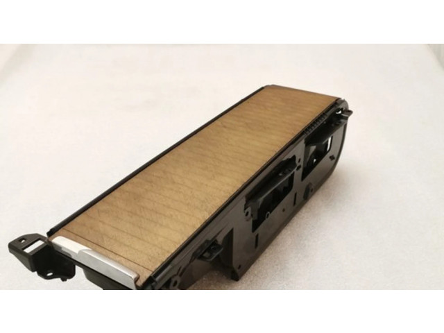 Передний держатель чашки