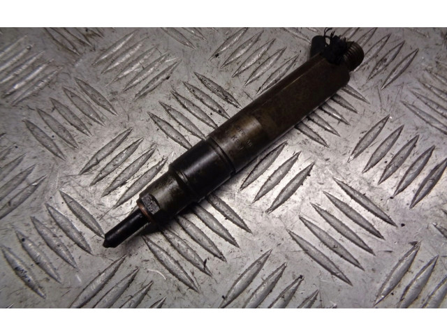 Vstřikovač 038130201G Skoda Octavia Mk1 (1U)