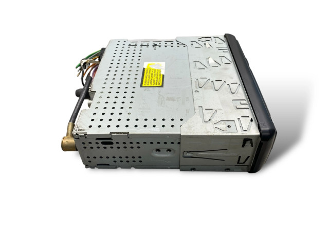 Радио/ проигрыватель CD/DVD / навигация