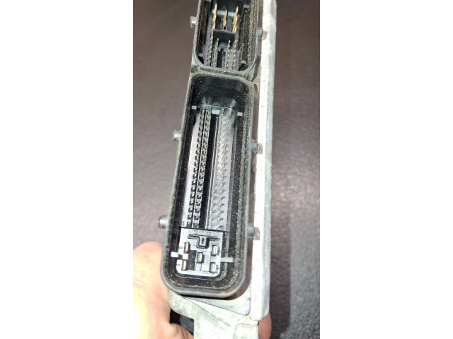 Řídící jednotka 038906019BE, 28SA4205 Ford Galaxy 2002