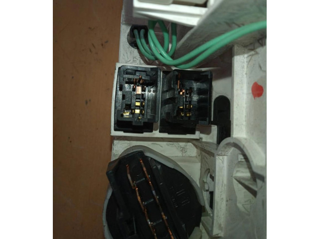 Блок управления климат-контролем Mitsubishi Colt