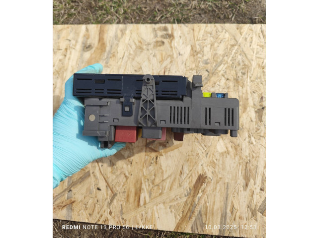   Pojistková skříňka 8200315964, 81N3   Renault Espace -  Grand espace IV 2004