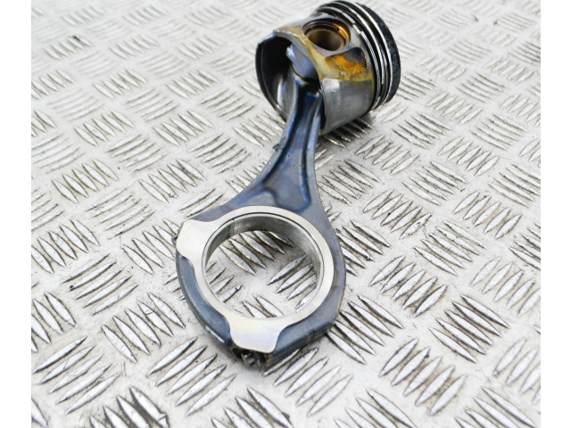 Přístrojová deska  Mercedes-Benz Vito Viano W639 2012 A6420304120, A6420302018  