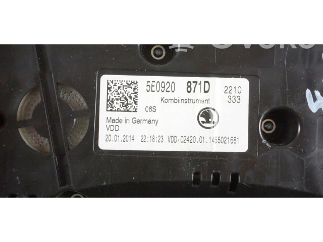 Панель приборов 5E0920871D   Skoda Octavia Mk3 (5E)       