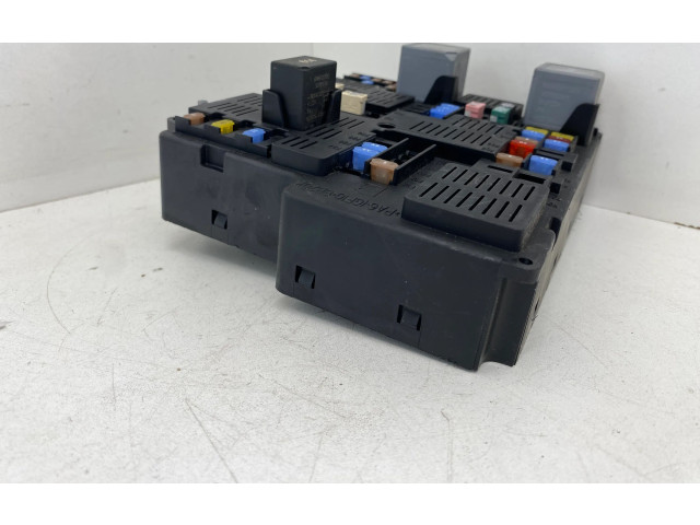 Блок предохранителей 32212298 Volvo XC90