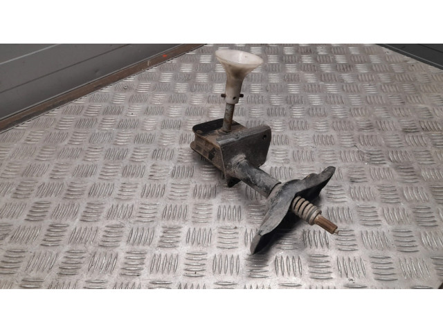 Крепежный винт (запасное колесо)