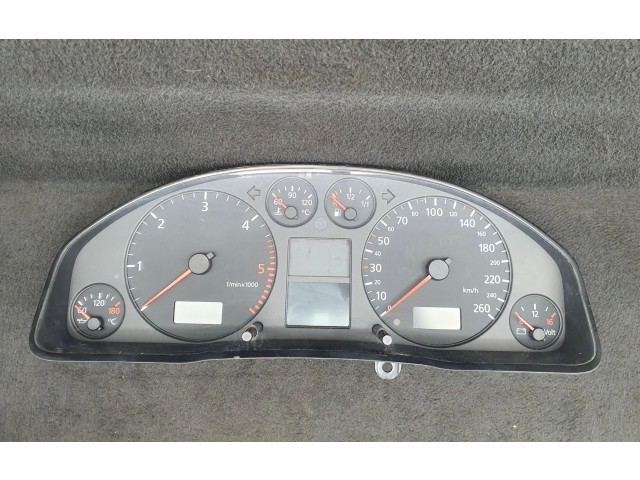 Спидометр (приборный щиток)  4B0920900F   Audi A6 S6 C5 4B 