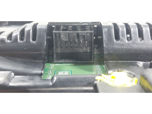 Přístrojová deska BMW 4 G22 G23 G24 G26 2022 62105B35D79, 62102023631101