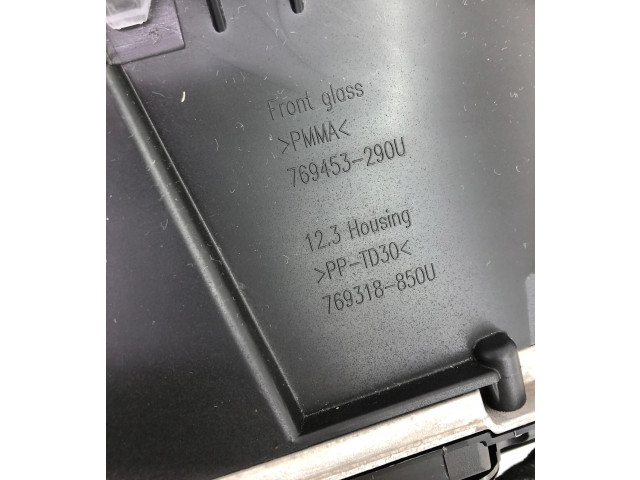 Přístrojová deska  Volvo XC40 2019   