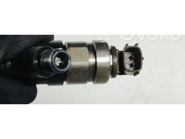 Vstřikovač 236700G010 Toyota Avensis T250 1CDFTV