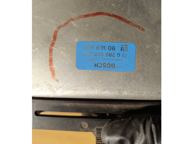Řídící jednotka 90169636, 0280000306 Opel Rekord E1 1977