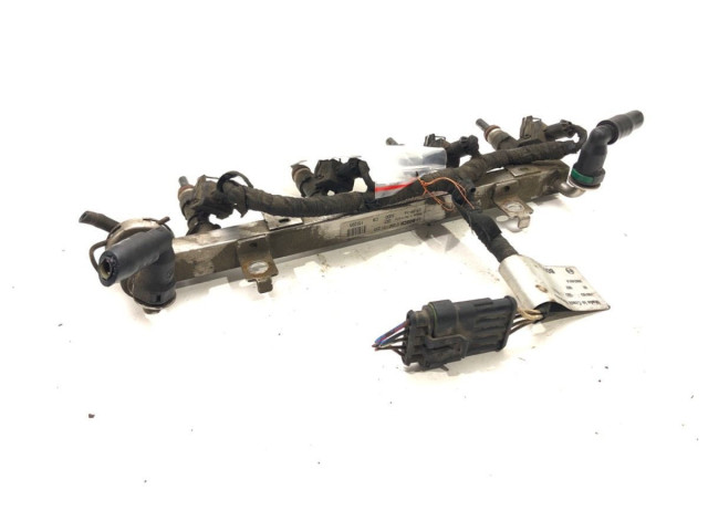 Топливная рампа 0280151235 Fiat Linea