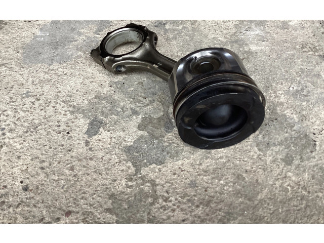 Píst Toyota RAV 4 (XA30)