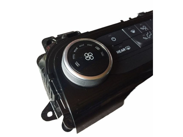 Блок управления климат-контролем LJ6T19980AE   Ford Escape IV