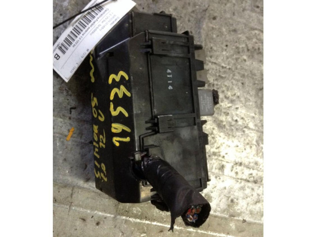 Блок предохранителей Daihatsu Sirion