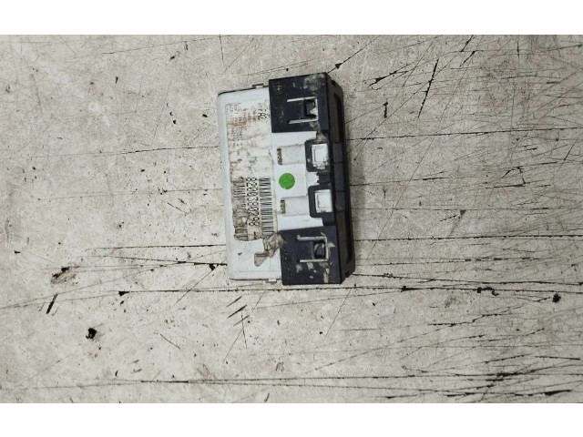 Дисплей    8200380298   Renault Trafic II (X83)