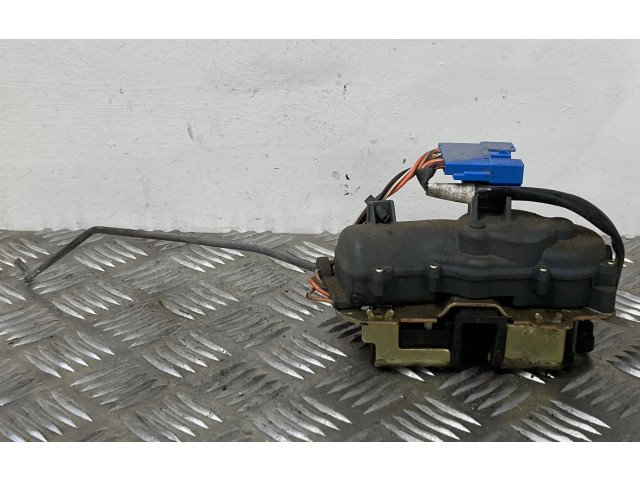 Zámek zadních dveří Chrysler Voyager 2004