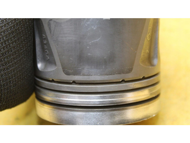 Píst Mercedes-Benz A W169