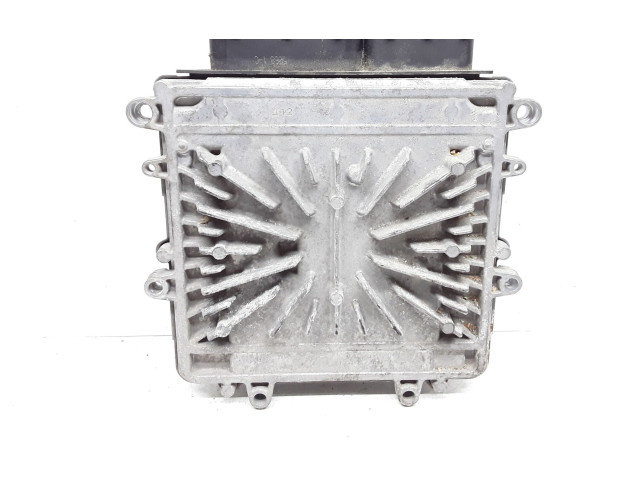 Блок управления двигателя 30785100, 0281012765   Volvo V70