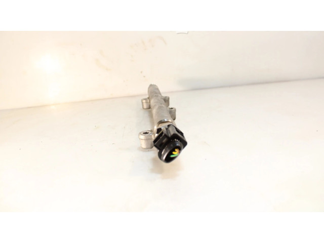 Топливная рампа Skoda Fabia Mk3 (NJ) для двигателя DKL