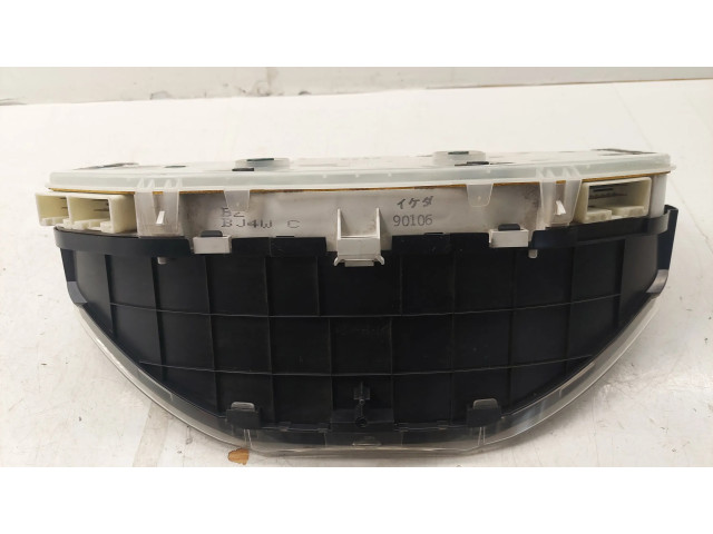 Přístrojová deska  Mazda 323 F 1999 BJ4WC  