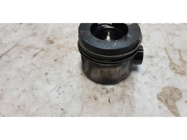  Поршень  8372M, 10R1  Audi A6 C7  