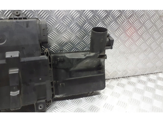 Řídící jednotka 100140-8552 Mazda 3 I 2003