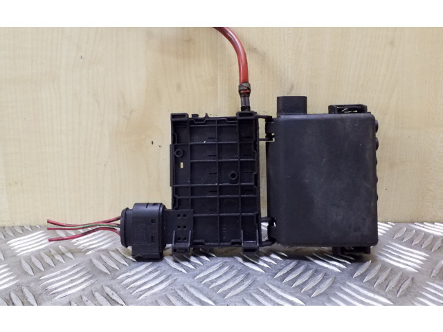 Блок предохранителей 1J0937550AD   Skoda Octavia Mk1 (1U)    