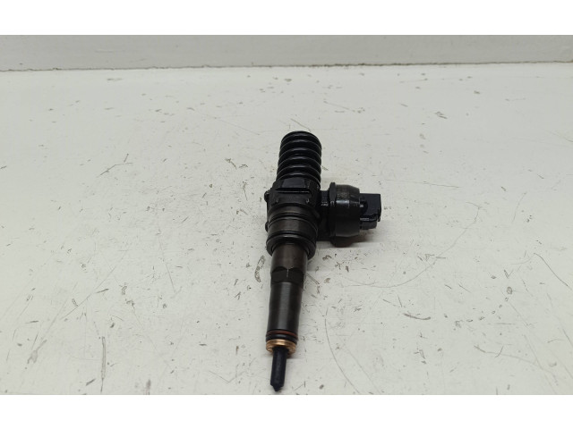 Форсунка 038130073AG    Audi A3 S3 8L   