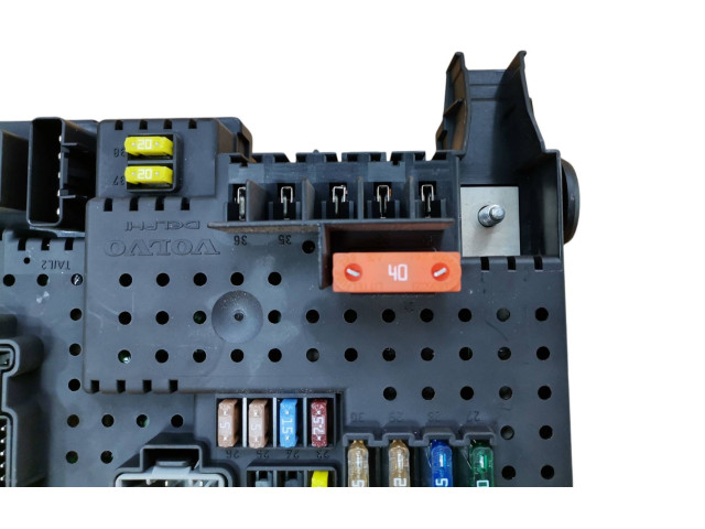 Блок предохранителей 8676391, 12217799   Volvo XC90    