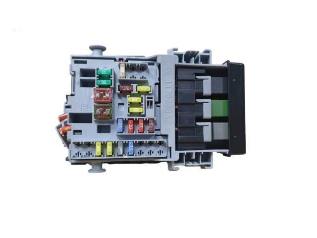 Pojistková skříňka 13222786 Chevrolet Cruze 2009