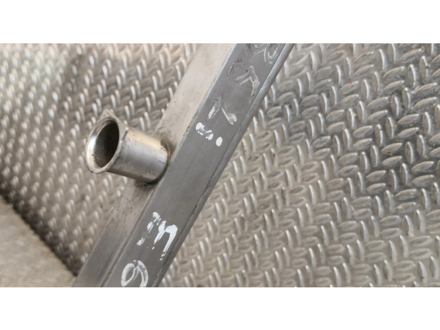 Vstřikovací lišta BMW 7 E65 E66 pro benzínový motor 3.6 N62 B36 A