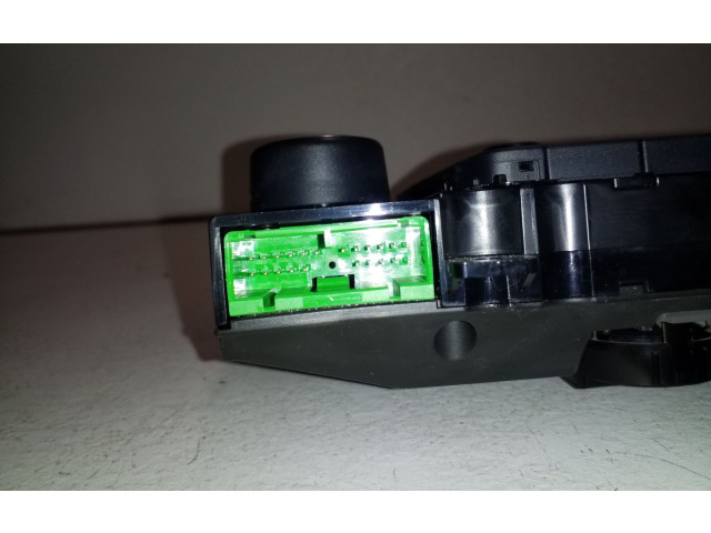 Блок управления климат-контролем 30795271 Volvo XC60