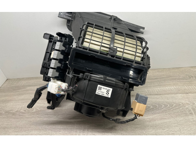 Вентилятор печки    72210FJ030, T1017288GC   Subaru Forester SJ
