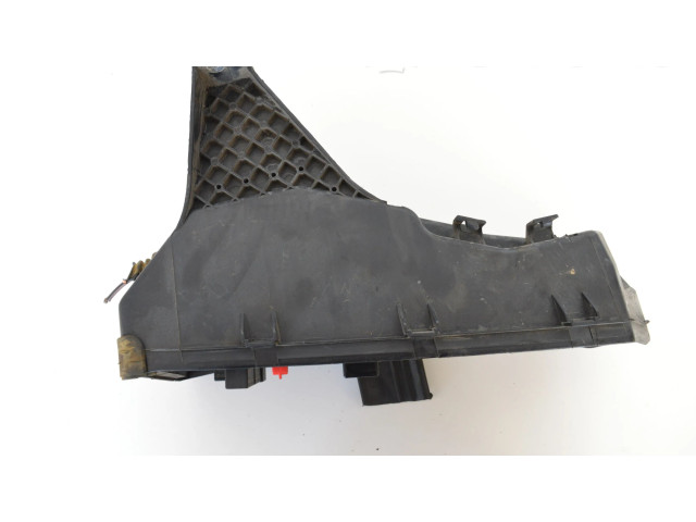 Блок предохранителей  9494210   Volvo V70    