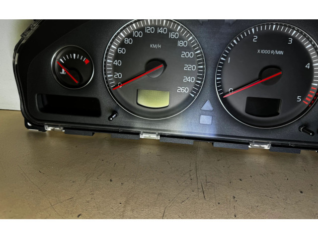 Панель приборов 30682277, 8602885   Volvo V70       