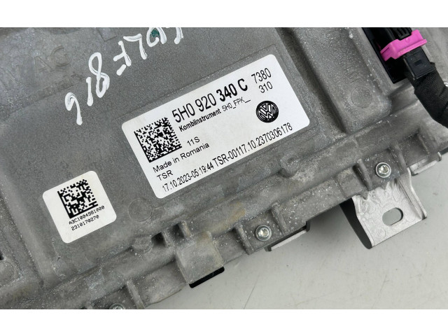 Панель приборов 5H0920340C Volkswagen Golf VIII