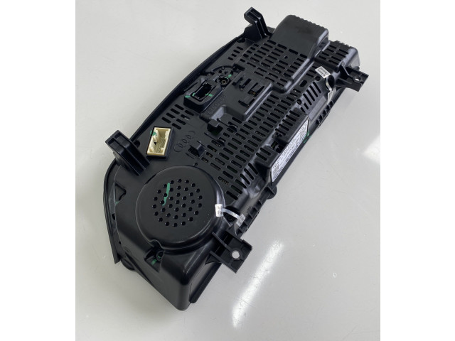 Přístrojová deska  Audi E-tron GT 2021 4J3920795  